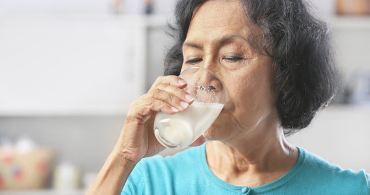 Susu Nutrisi untuk Orang Tua yang Sedang Sakit: Meningkatkan Daya Tahan Tubuh dan Mempercepat Pemulihan